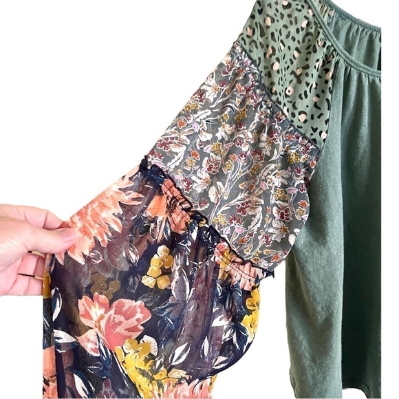 UMGEE, BOHO, CROP TOP WITH LONG, SHEER, FLOWER PRINT, LAYERED SLEEVES. SIZE L - Picture 4 of 7